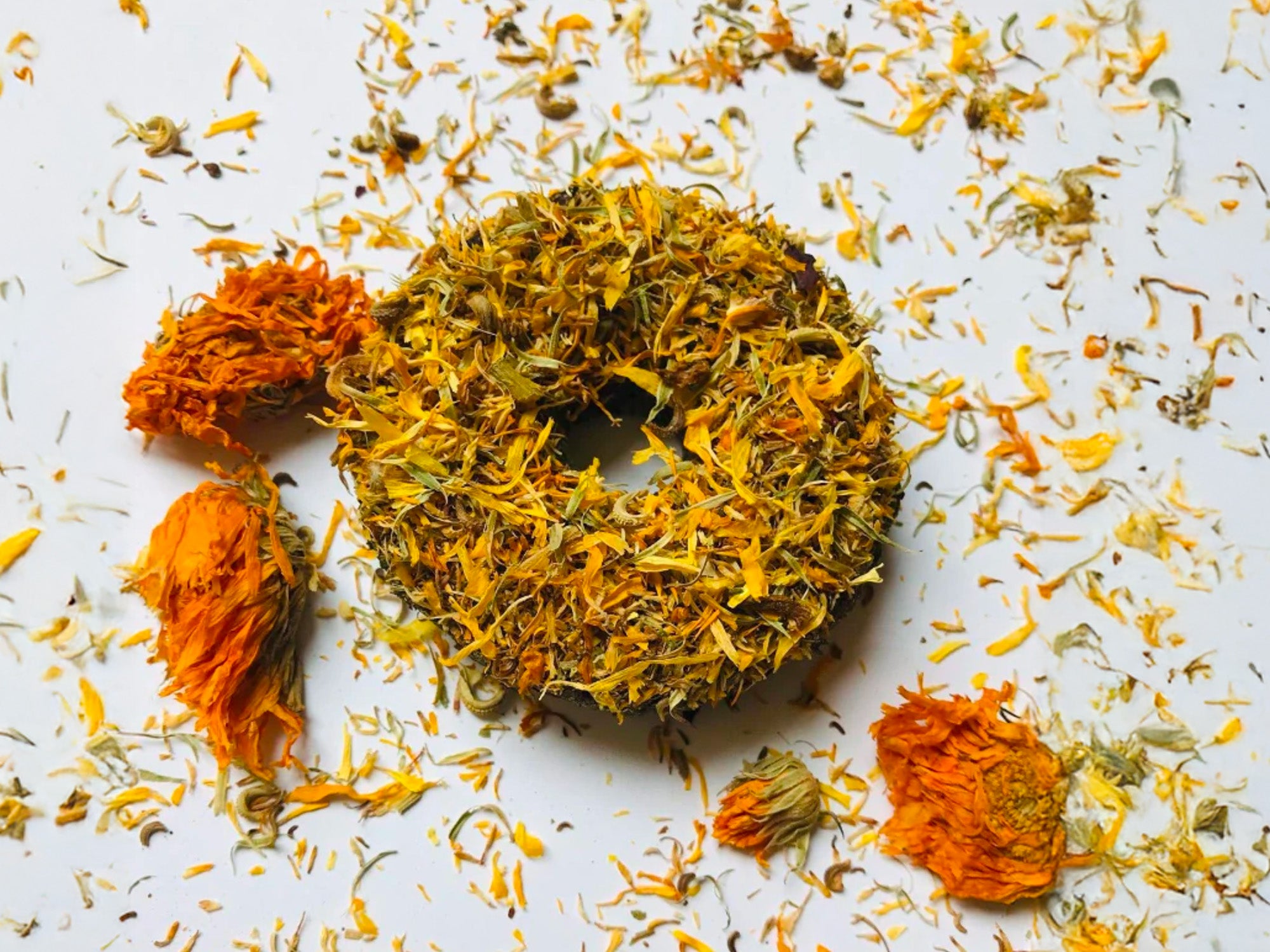 Pamlsek pro králíka DONUT měsíček