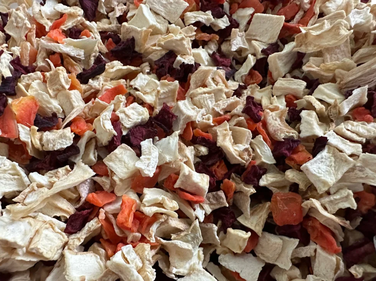 Sušená zelenina pro králíka ZELENINOVÝ MIX (250 g)